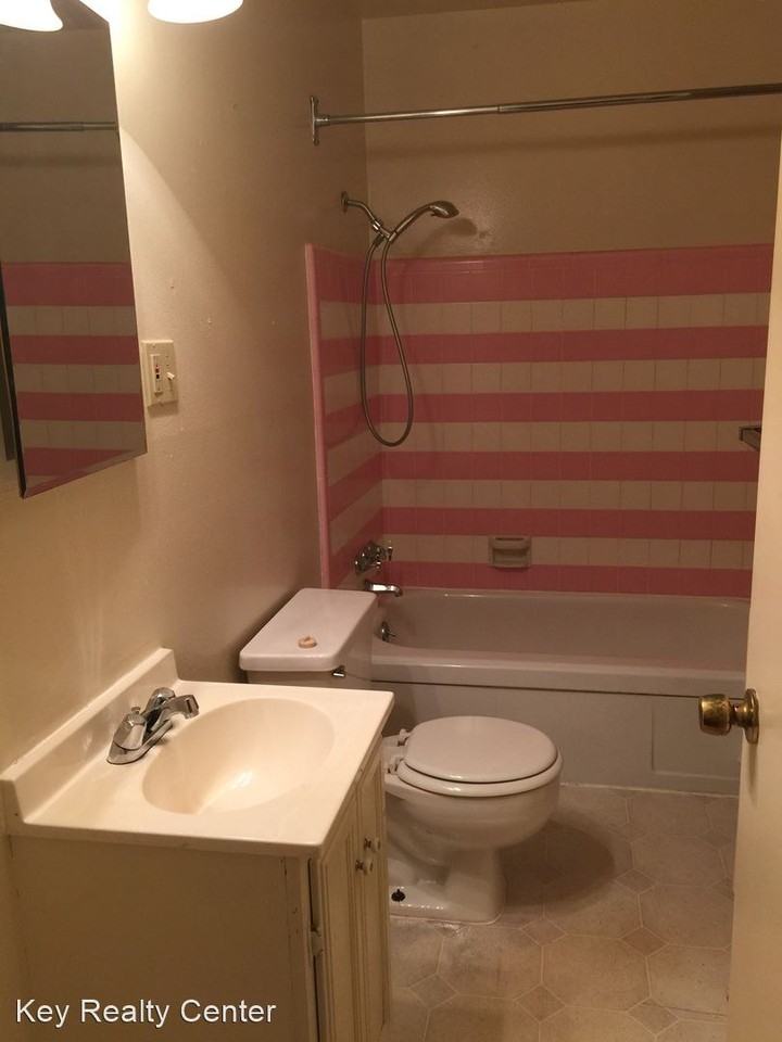 5468 Carlson Dr - Photo 3 of 10