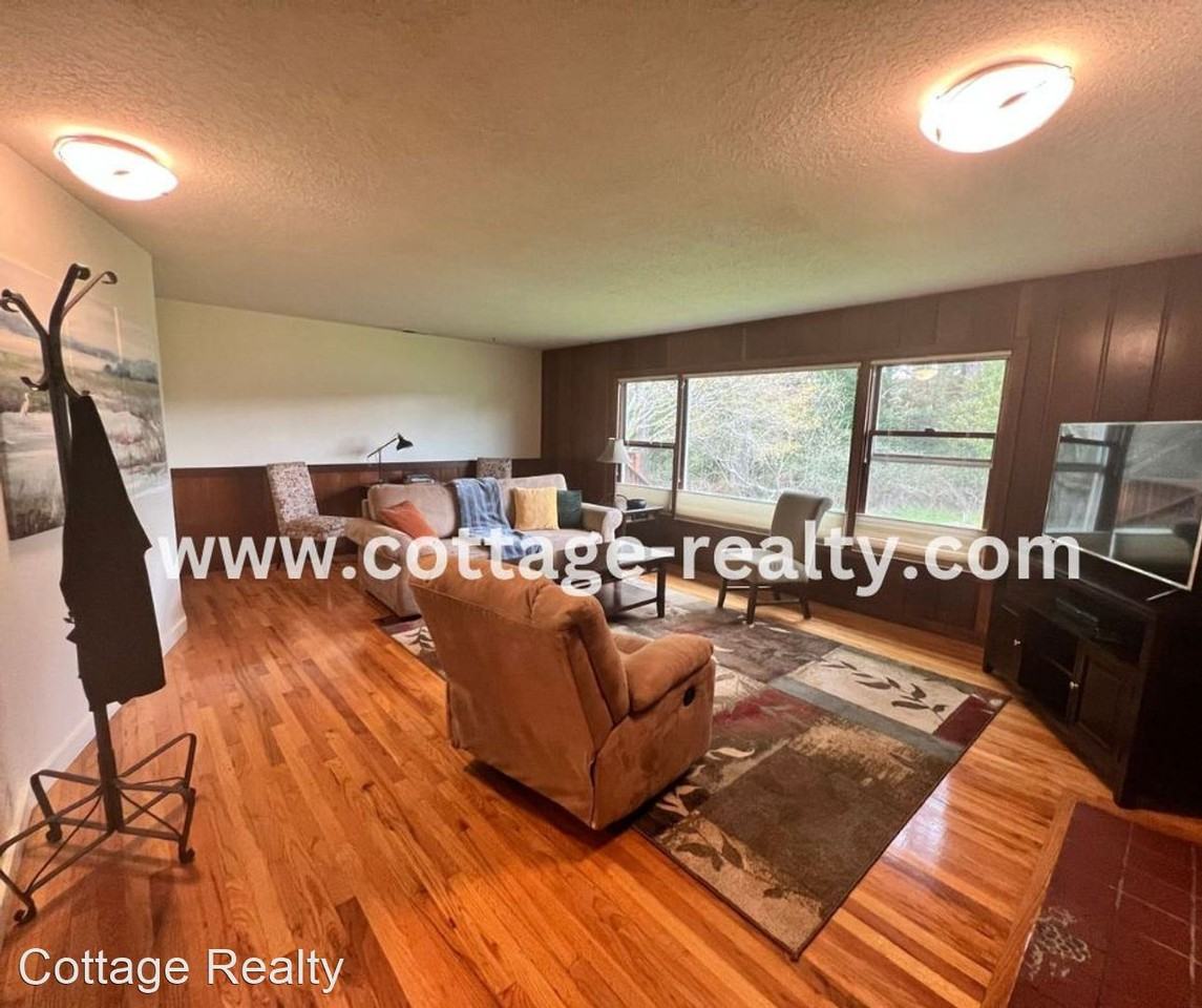 803 Warren Creek Rd - Photo 2 of 21