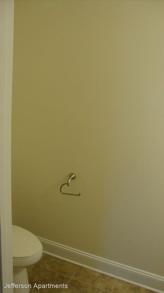 704 Michelle Ln - Photo 3 of 9