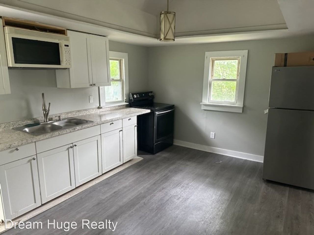 339 7th Ave - Photo 3 of 11