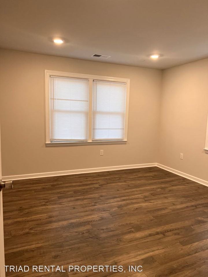 1747 N. FAYETTEVILLE ST A & B - Photo 2 of 11