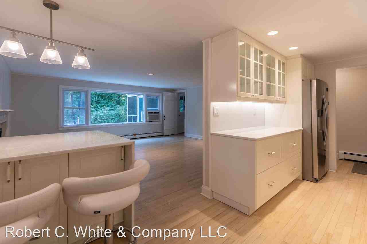 20 Rockhouse Rd - Photo 3 of 33