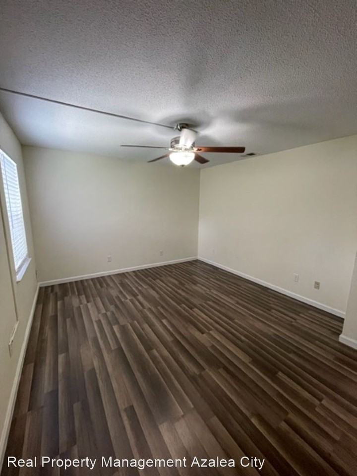 6661 Merlin Dr - Photo 2 of 16