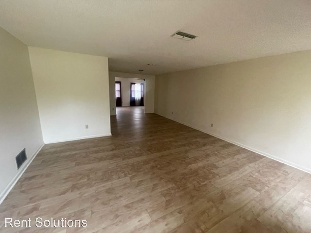 481 Emerald Rd - Photo 2 of 12