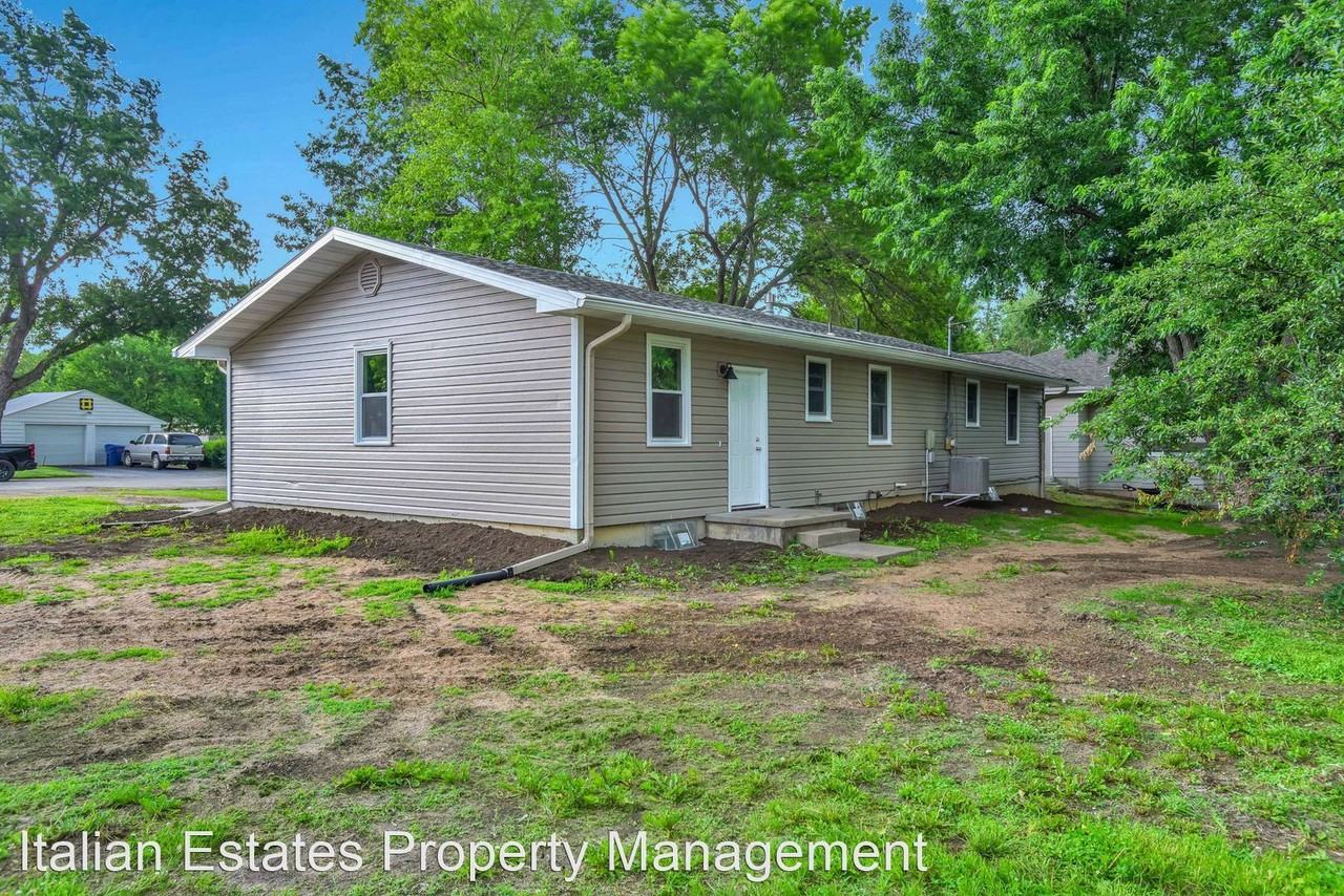 107 S High St - Photo 2 of 30