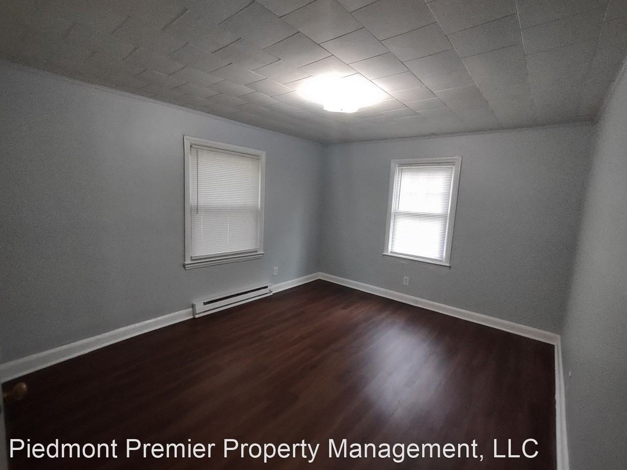 1901 Bertha St - Photo 3 of 9