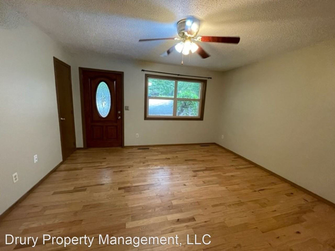 1201 E East Ct - Photo 2 of 36