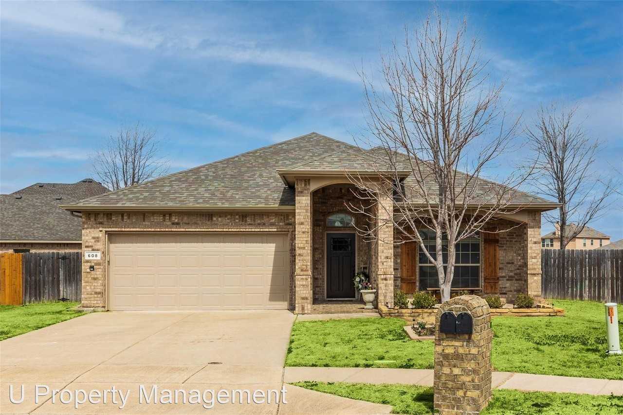 608 Irish Glen Ct - Photo 2 of 34