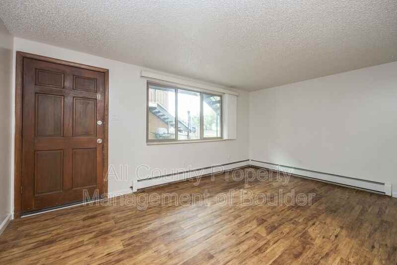 1353 Coffman St #1 - Photo 7 of 12