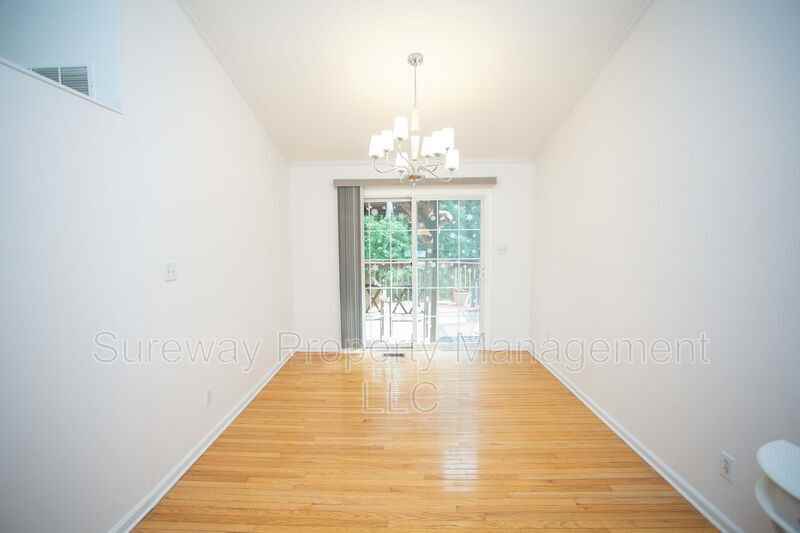 712 Sage Hill Dr - Photo 2 of 50