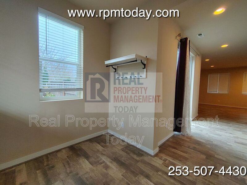 8881 Silverspot Dr Se - Photo 2 of 16