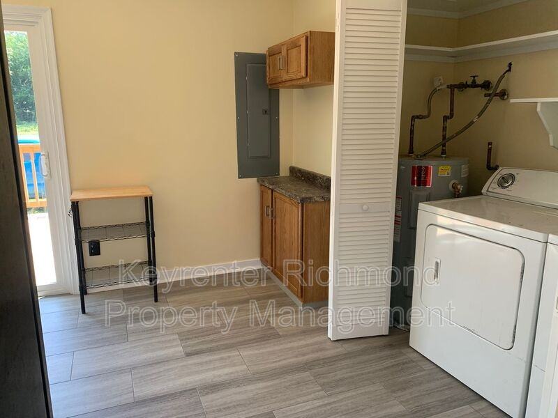 5121 Randall Ave - Photo 4 of 12