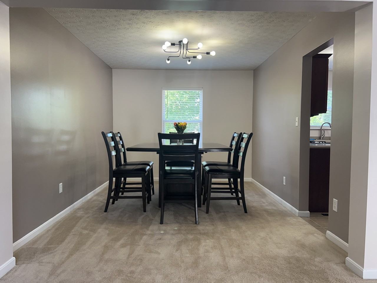 6631 Lovell Ct - Photo 6 of 31
