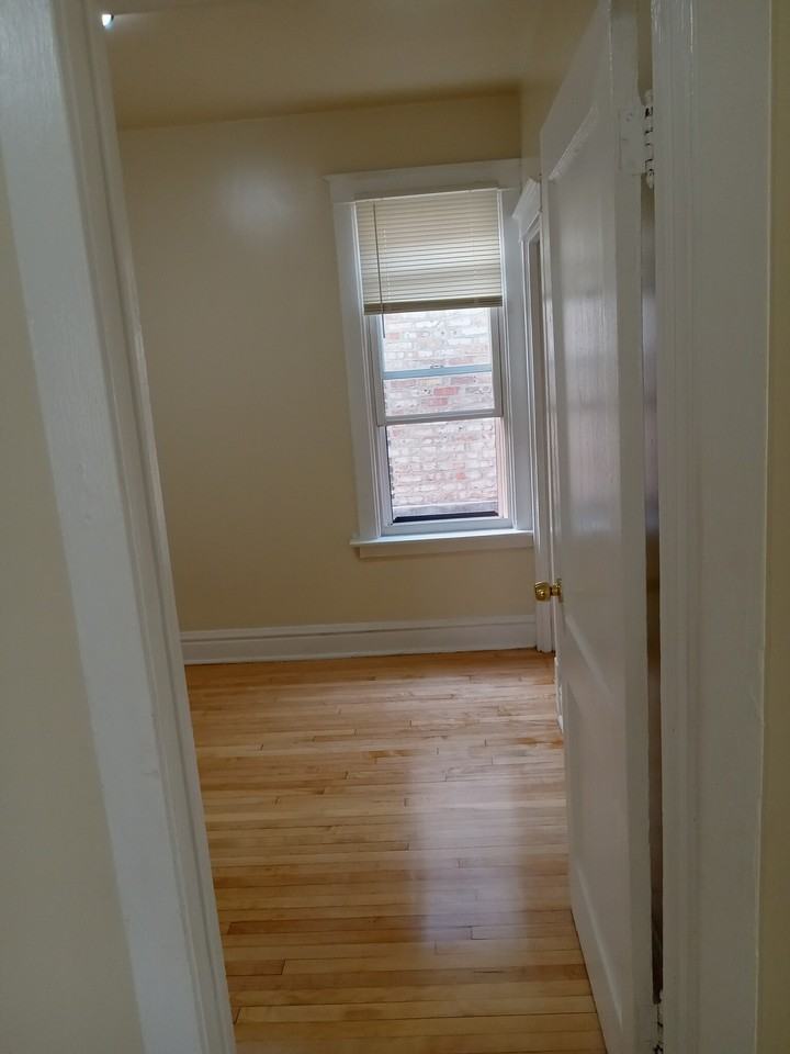 9650 S Commercial Ave - Photo 2 of 15