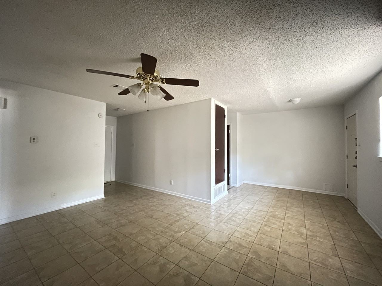 2211 Wheeler Ave - Photo 2 of 14