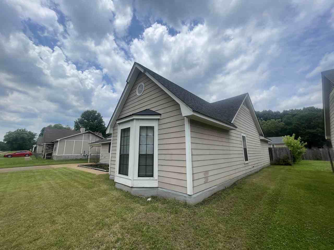 5748 Heartwood Dr - Photo 3 of 22