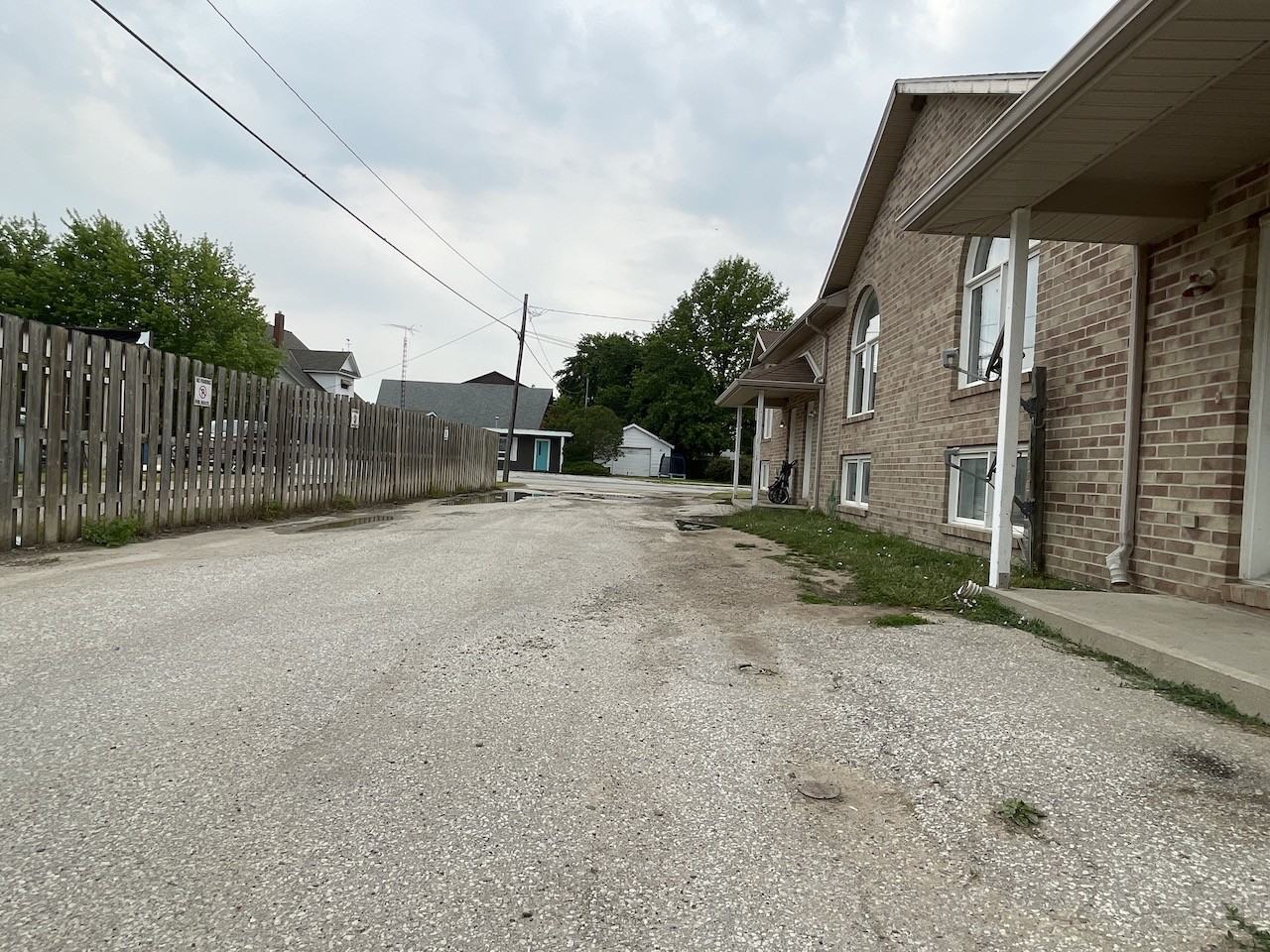 17 Little St N - Photo 2 of 22