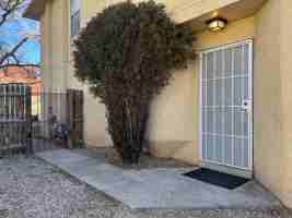 featured image of 305 Valencia Dr Se