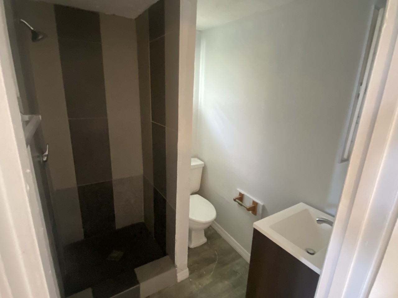 522 7Th Ave W - Photo 3 of 5