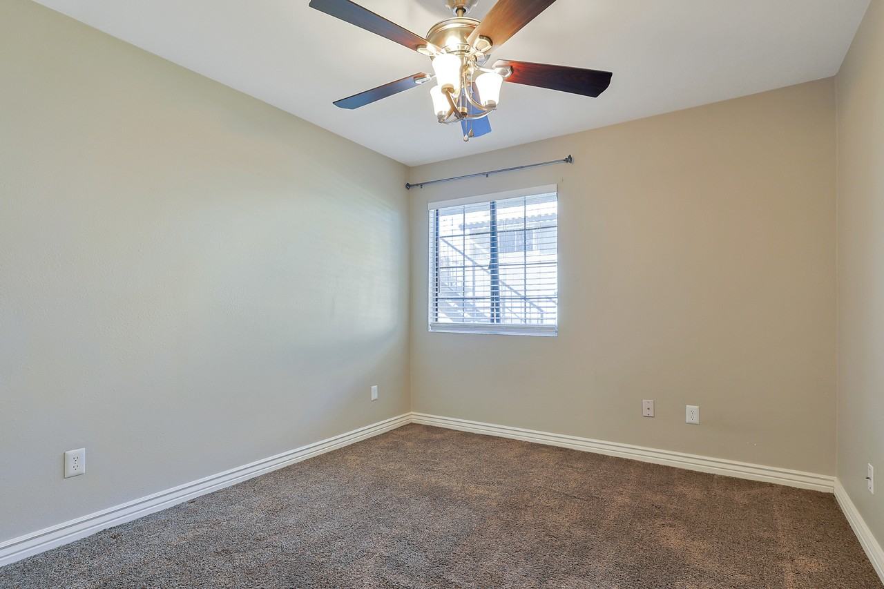 533 West Guadalupe Road #1004 - Photo 5 of 15