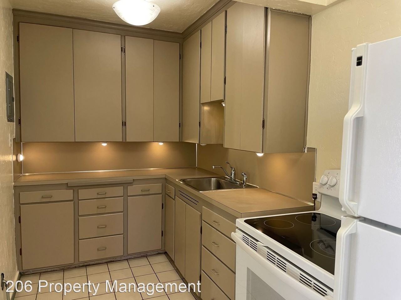 Jack Lan & Verah Apartments - Photo 2 of 4