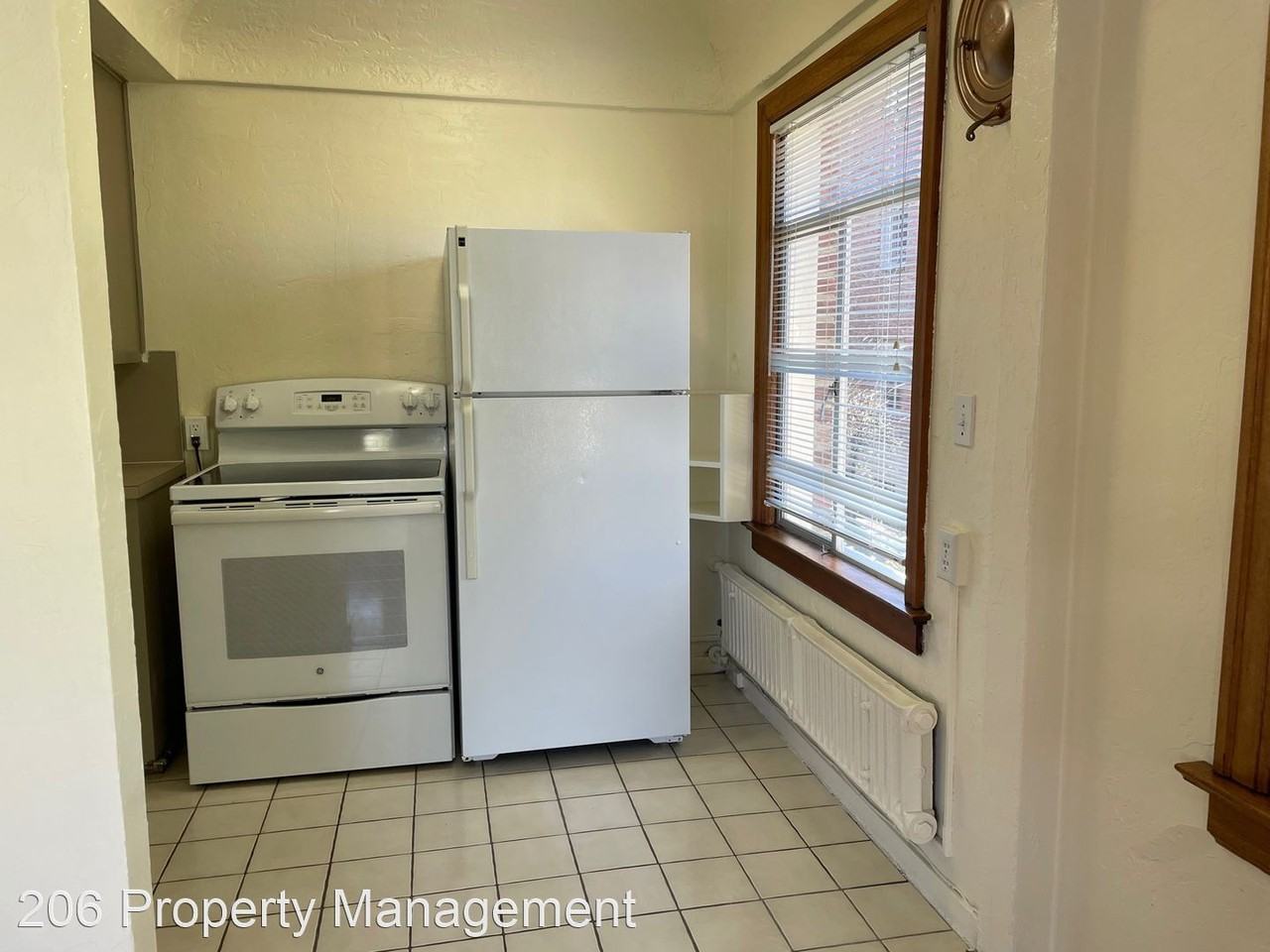 Jack Lan & Verah Apartments - Photo 3 of 4