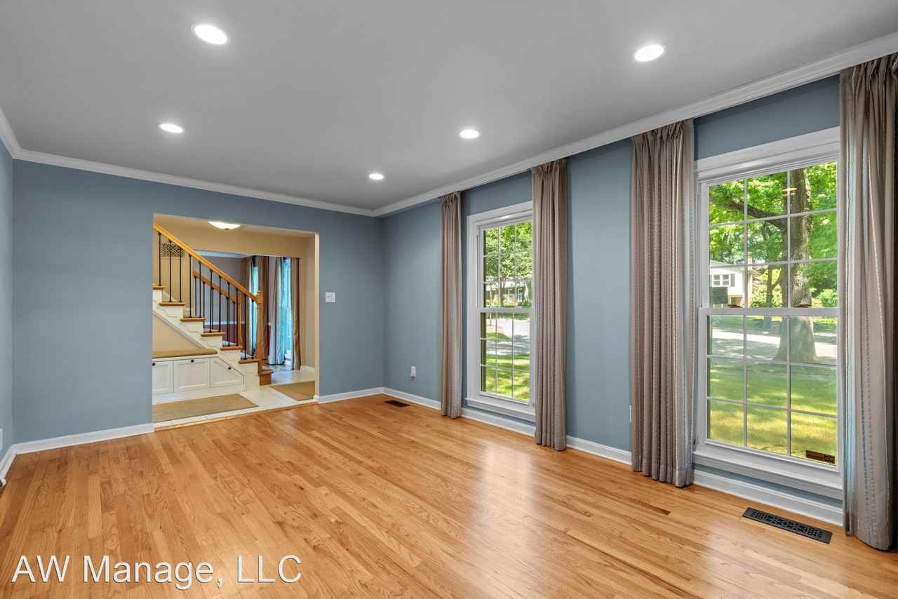 5 Leonard Ct - Photo 2 of 45