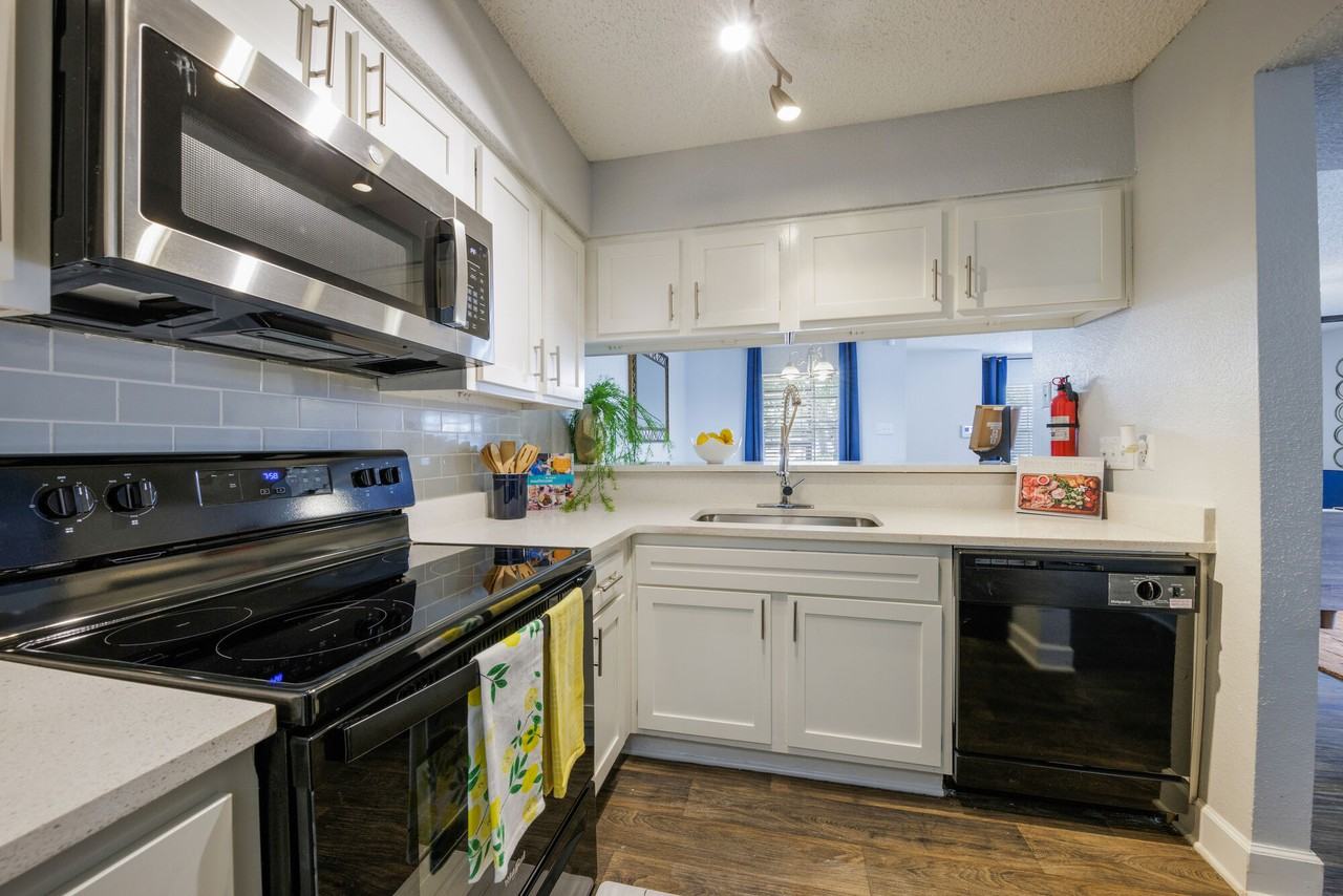 The Preston - Photo 7 of 44