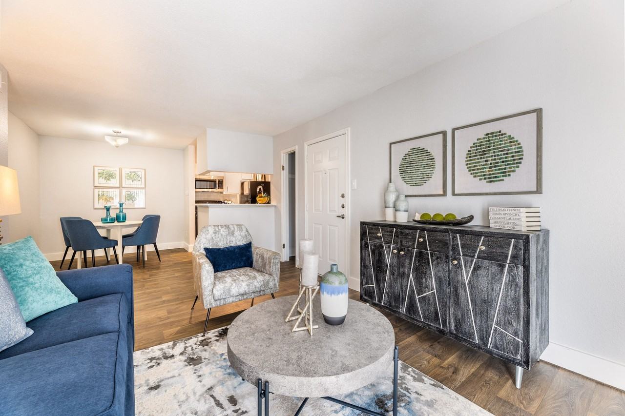 The Gibson - Photo 5 of 32