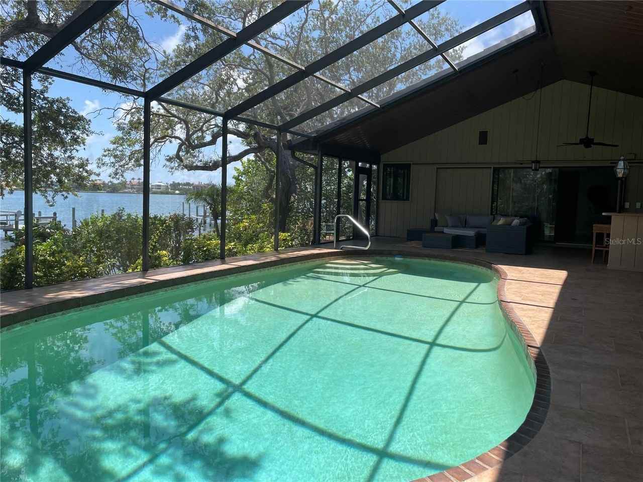 421 Waterside Lane - Photo 6 of 48