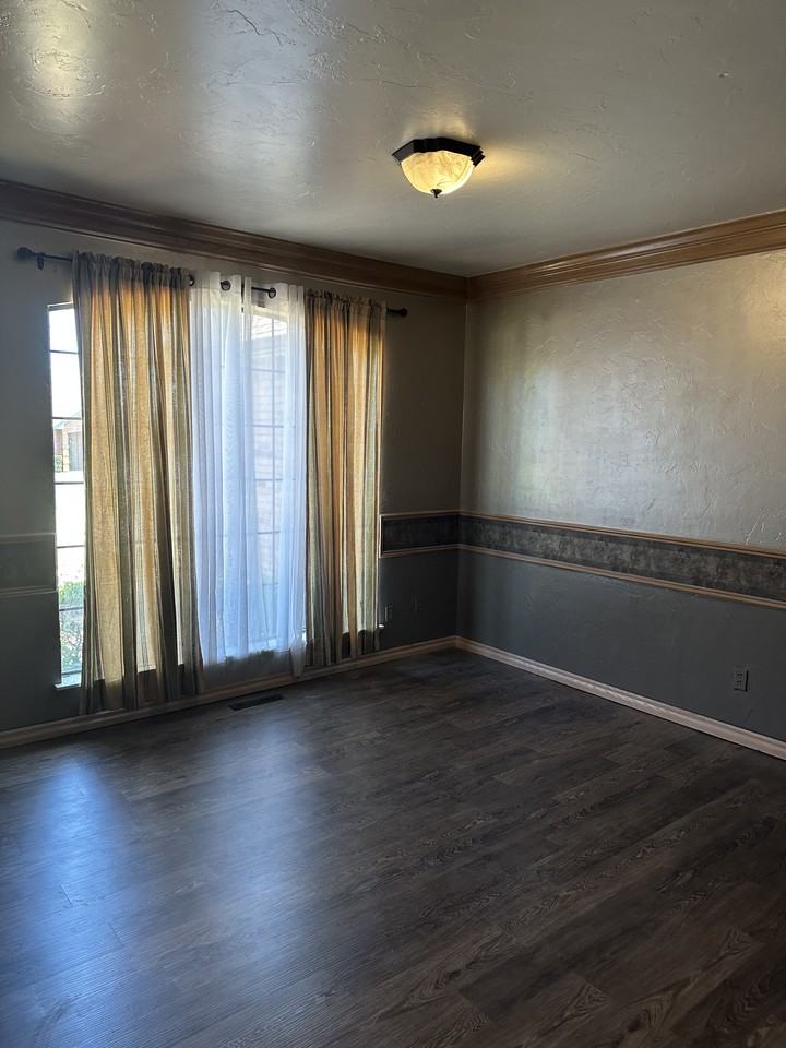 6308 North Bryant Court - Photo 6 of 23
