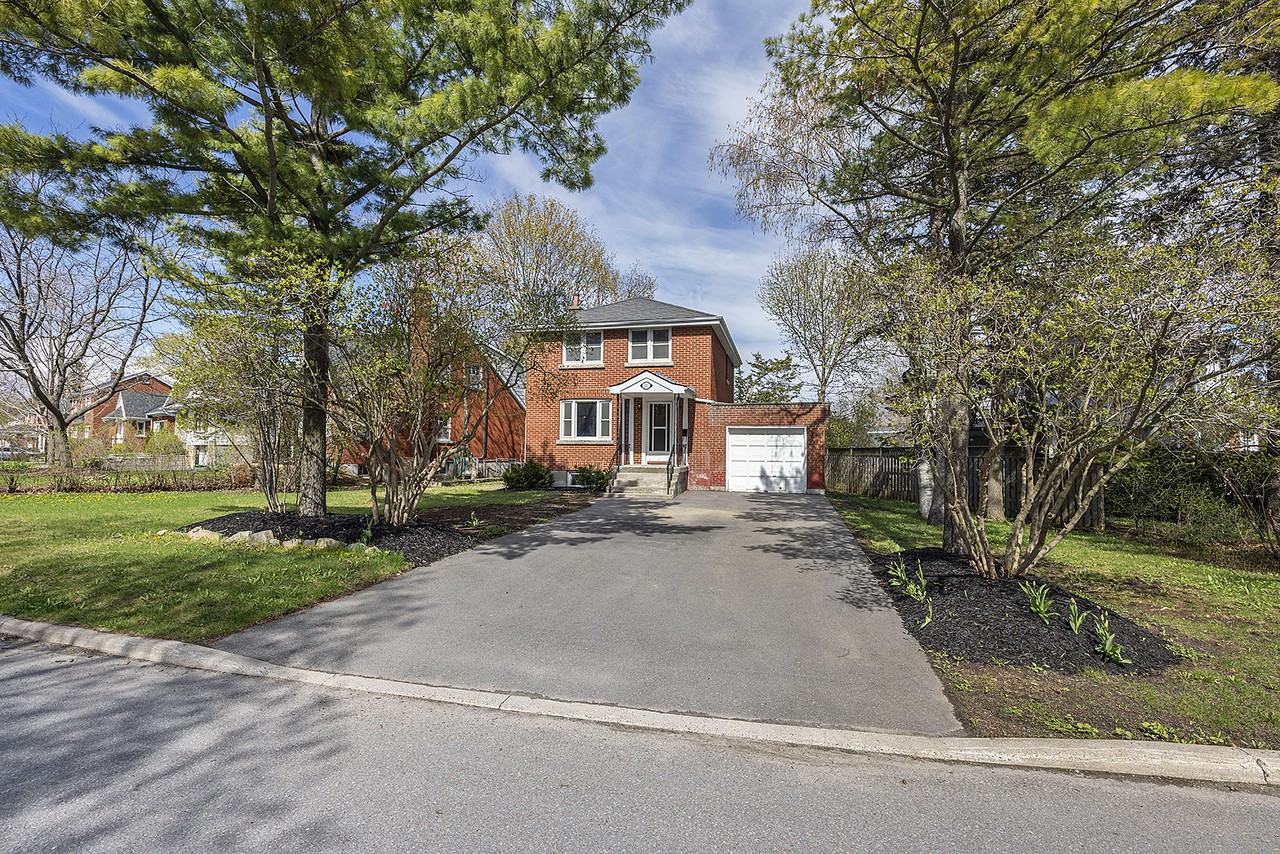 131 Churchill Cr - Photo 2 of 44