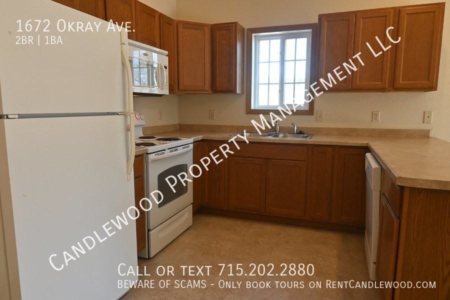 1672 Okray Ave - Photo 3 of 12