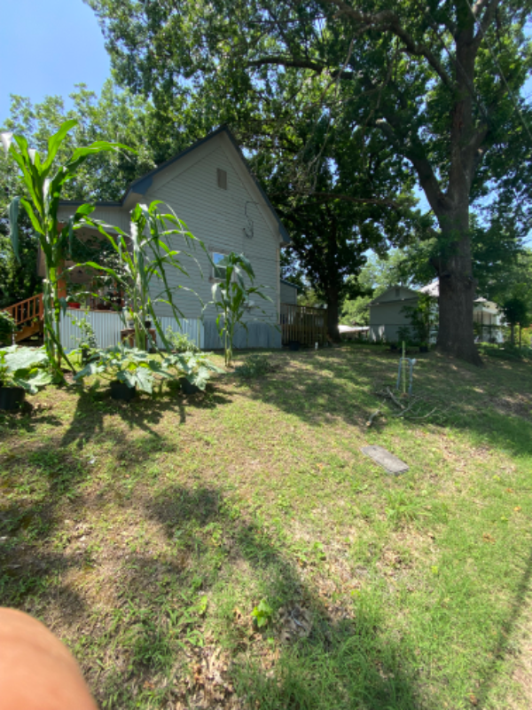 221 S Main St - Photo 2 of 10