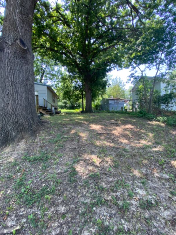 221 S Main St - Photo 3 of 10