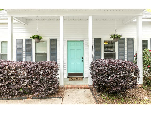 4061 Melrose Dr - Photo 4 of 31