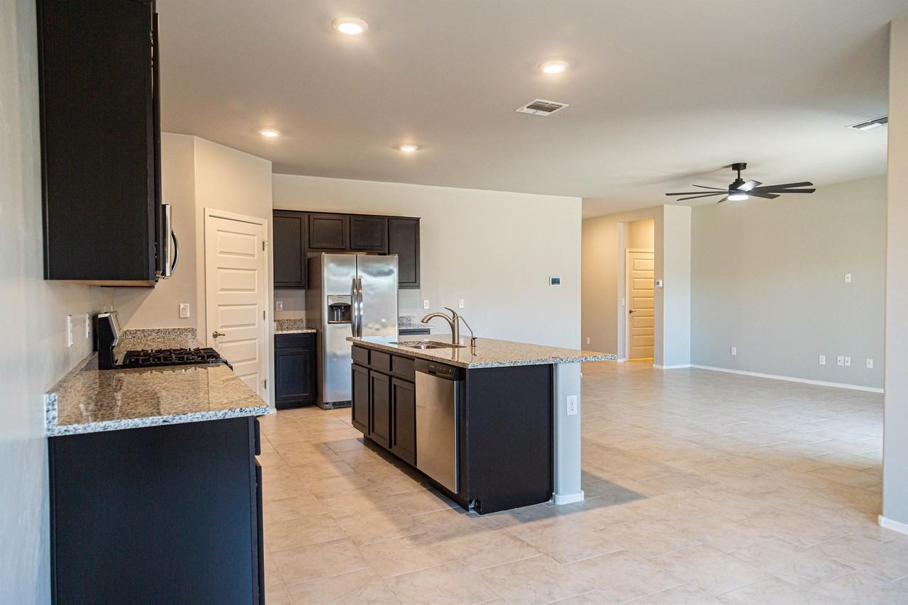 7401 W Calle Colado #1 - Photo 3 of 21