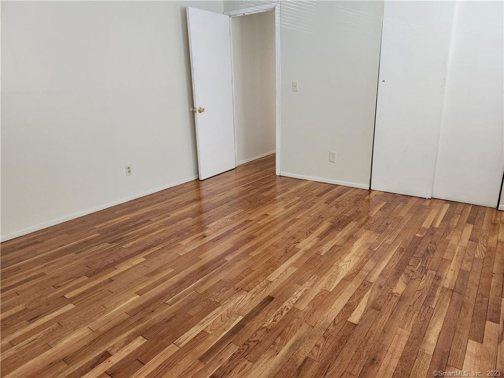 424 Middle Tpke W - Photo 3 of 10