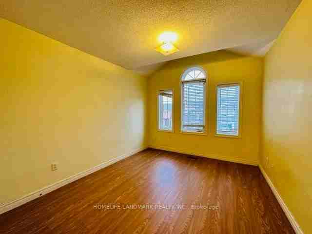 18 Cedarcrest Crescent #None - Photo 2 of 6