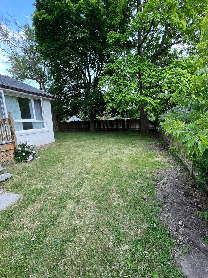 379 Paliser Crescent North #None - Photo 2 of 6