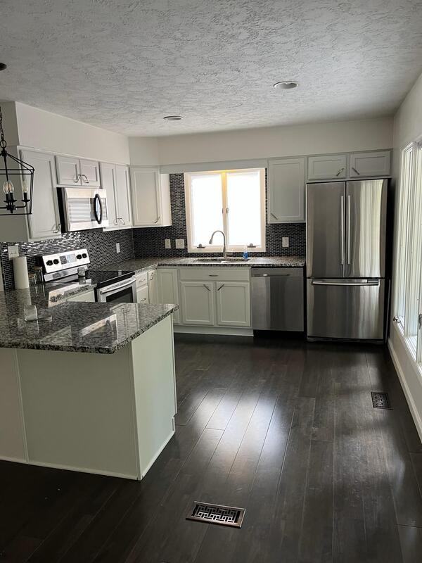 222 Oakmont Dr - Photo 3 of 7