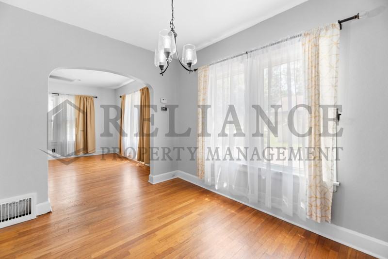 601 N Pershing St - Photo 7 of 23