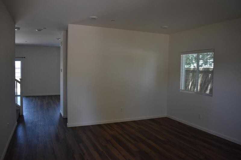 4297 Freemark Ave - Photo 3 of 36