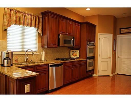 10 Gloucester St - Photo 2 of 20