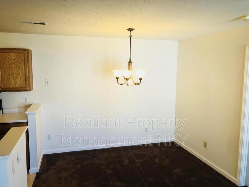 624 Friars Ln #7 - Photo 3 of 36