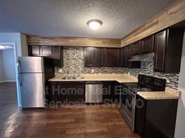 featured image of 712 E Sunshine St #A09