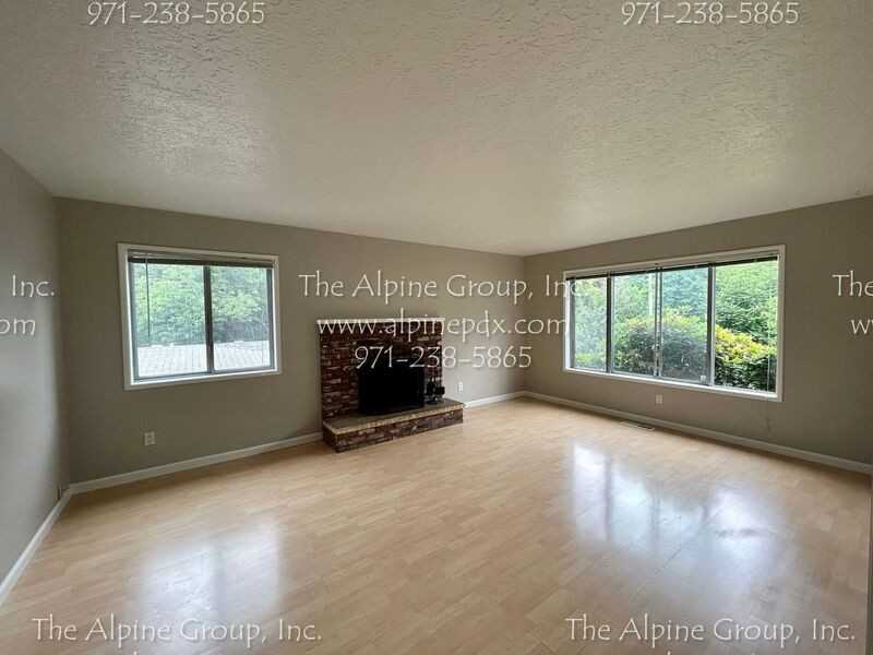 2220 Sw Dewitt St - Photo 3 of 22