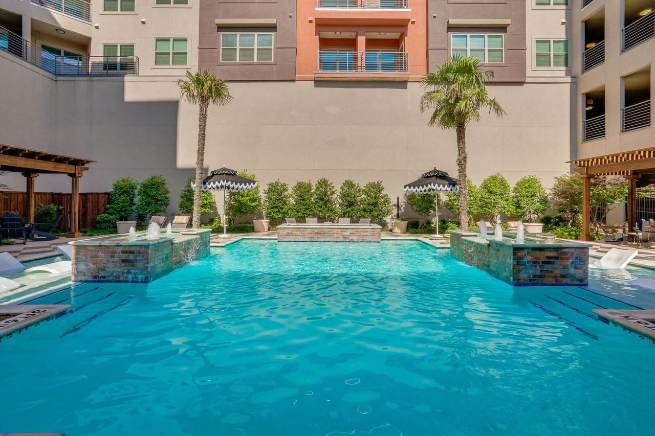 Bottle House on Main - Photo 6 of 35