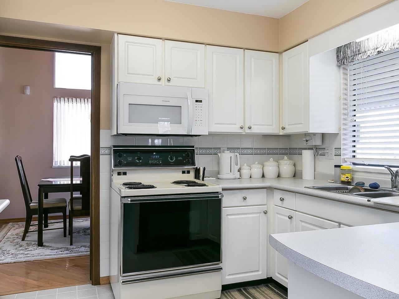 1023 Corona Crescent - Photo 7 of 29