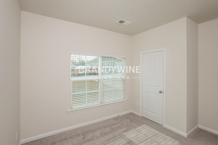 510 Glenmanor Dr - Photo 3 of 13